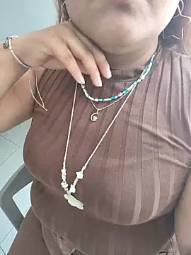 Snapshot of blurosa chatting on 14, 4, 2026 blurosa online show from 14, 4, 2026