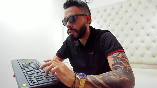 JEAN LEWIS2 online show from 2, 4, 2026