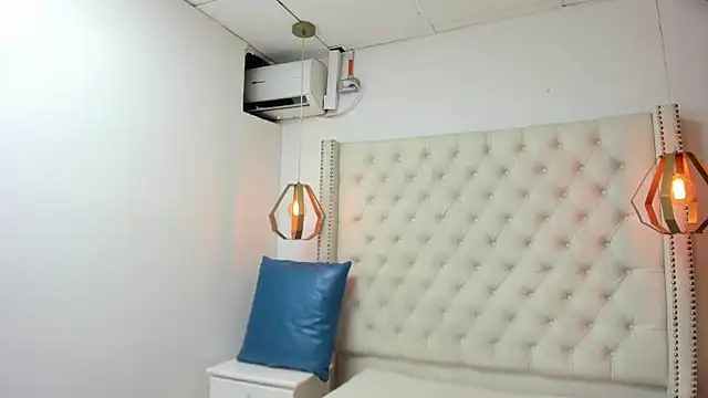 JEAN LEWIS2 online show from 14, 4, 2026