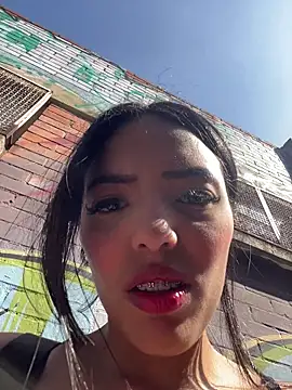 sylphiee  online show from 13, 3, 2026