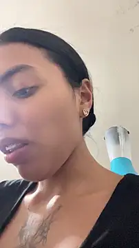 sylphiee  online show from 22, 4, 2026