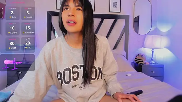 Violettaa Stone online show from 18, 4, 2026