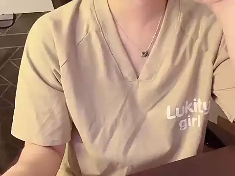 hunhun122 online show from 14, 4, 2026