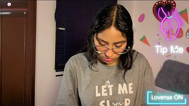 PaulaCutexs online show from 14, 4, 2026