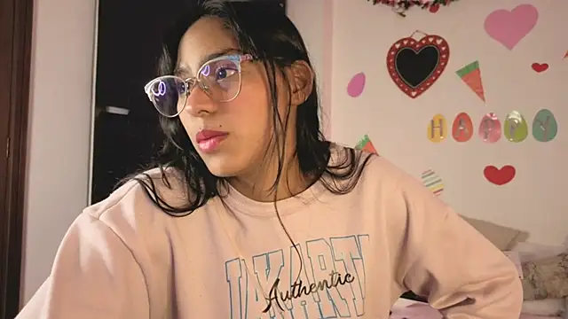 PaulaCutexs online show from 7, 4, 2026