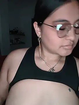 Snapshot of LaylaZurek_ chatting on 24, 6, 2026 LaylaZurek online show from 24, 6, 2026