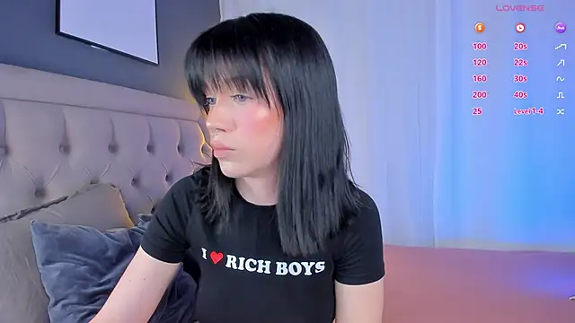 lisa sunny  online show from 11, 5, 2026
