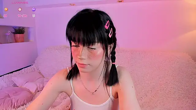 lisa sunny  online show from 11, 6, 2026