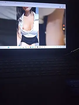 Snapshot of Bayr7777 chatting on 24, 7, 2026 Bayr7777 online show from 24, 7, 2026