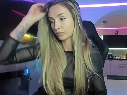 DreamyDee online show from 28, 4, 2026