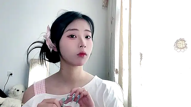 yiyibaby2026 online show from 23, 4, 2026