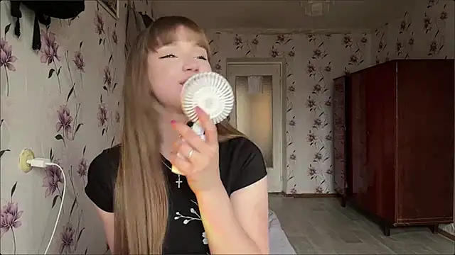 AnnaWasp online show from 10, 4, 2026