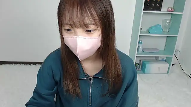 mayu nyann online show from 13, 4, 2026