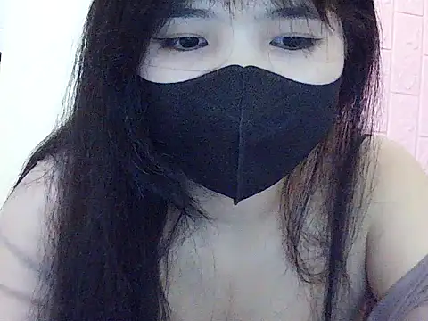 VyVy18 online show from 4, 4, 2026