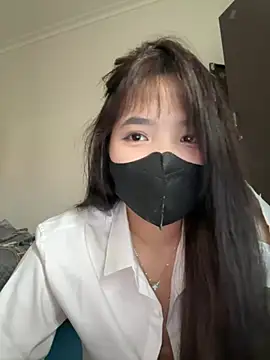 VyVy18 online show from 20, 4, 2026