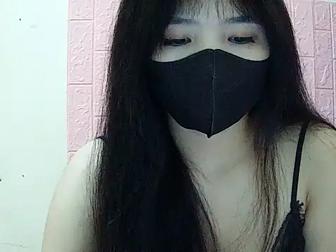 VyVy18 online show from 2, 4, 2026