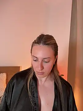 EvaRyen  online show from 19, 5, 2026
