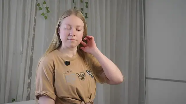 LashandaDevoto online show from 27, 3, 2026