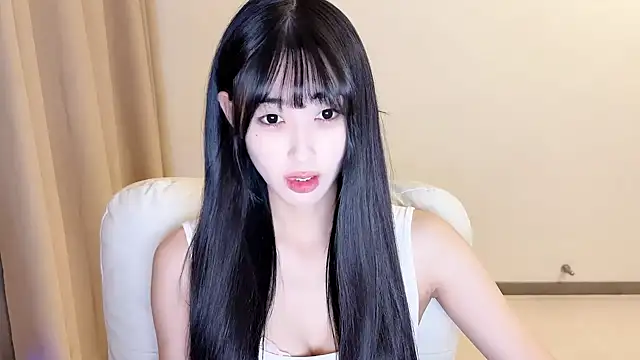 xiaooyee online show from 23, 4, 2026