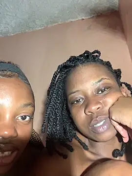 Snapshot of Caramel_Beauty chatting on 19, 4, 2026 Caramel Beauty online show from 19, 4, 2026