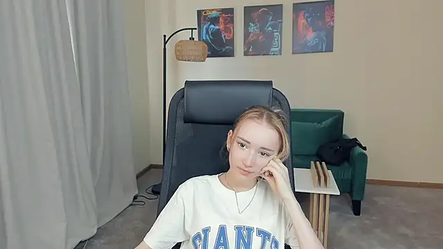 TiffanyJi online show from 12, 3, 2026