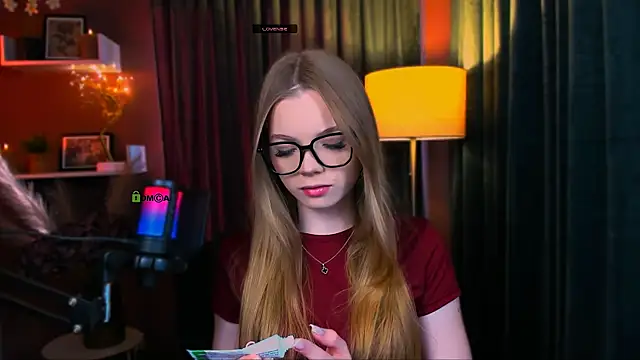 maddy moah online show from 22, 4, 2026