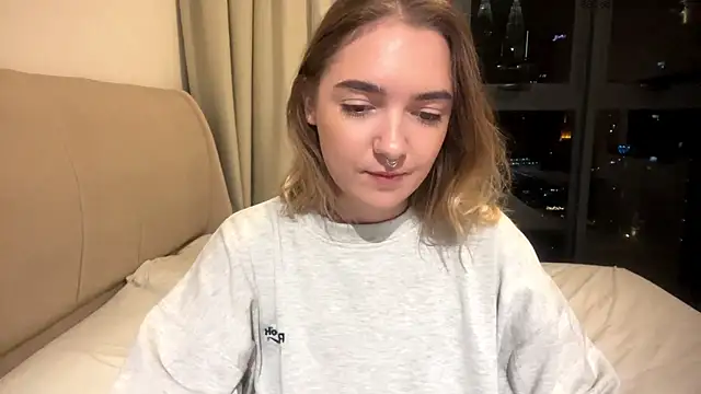 Snapshot of RoxyWet chatting on 19, 5, 2026 RoxyWet online show from 19, 5, 2026