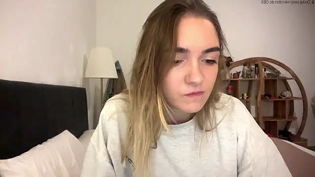 Snapshot of RoxyWet chatting on 8, 5, 2026 RoxyWet online show from 8, 5, 2026