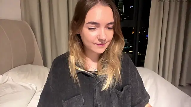 Snapshot of RoxyWet chatting on 20, 5, 2026 RoxyWet online show from 20, 5, 2026