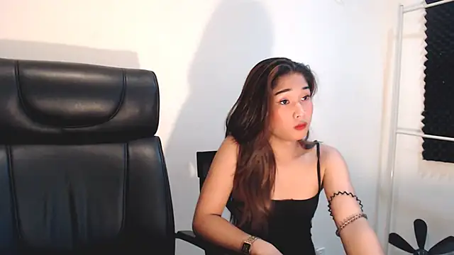 horsemeatcock ellison online show from 14, 4, 2026