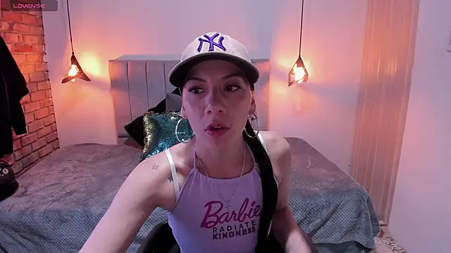 Abril Fox   online show from 22, 4, 2026