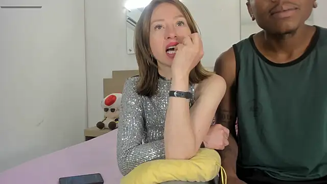 Ebony N Blonde online show from 7, 4, 2026