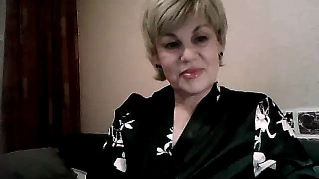 Snapshot of TatkaYang chatting on 8, 6, 2026 TatkaYang online show from 8, 6, 2026