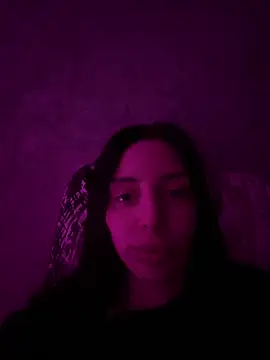MishellKins online show from 8, 4, 2026