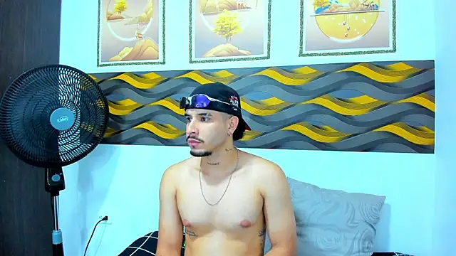 Leon Hotx online show from 24, 4, 2026
