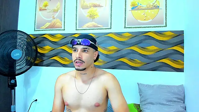 Leon Hotx online show from 25, 4, 2026