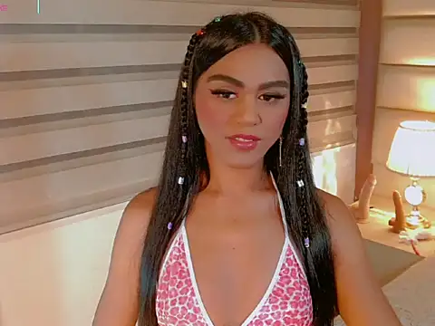 tiifannysexyhot online show from 13, 5, 2026