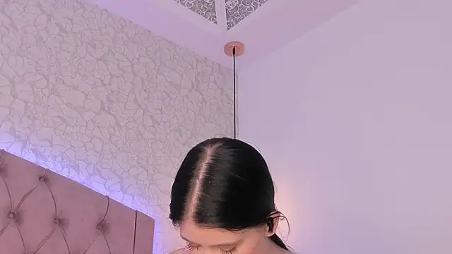 saraa joness  online show from 27, 6, 2026