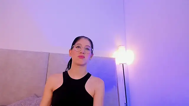 Snapshot of saraa_joness_ chatting on 3, 5, 2026 saraa joness online show from 3, 5, 2026