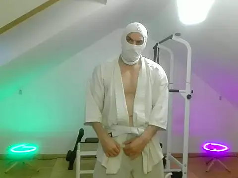 Snapshot of NinjaLaser chatting on 9, 5, 2026 NinjaLaser online show from 9, 5, 2026