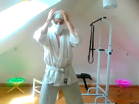 Snapshot of NinjaLaser chatting on 12, 4, 2026 NinjaLaser online show from 12, 4, 2026