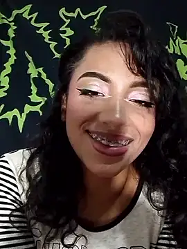 Snapshot of KattyBerryX chatting on 9, 5, 2026 KattyBerryX online show from 9, 5, 2026