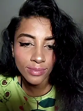 Snapshot of KattyBerryX chatting on 3, 4, 2026 KattyBerryX online show from 3, 4, 2026
