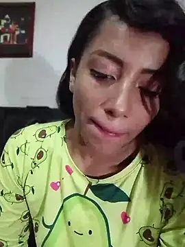 Snapshot of KattyBerryX chatting on 26, 4, 2026 KattyBerryX online show from 26, 4, 2026