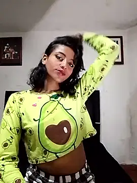 Snapshot of KattyBerryX chatting on 6, 4, 2026 KattyBerryX online show from 6, 4, 2026