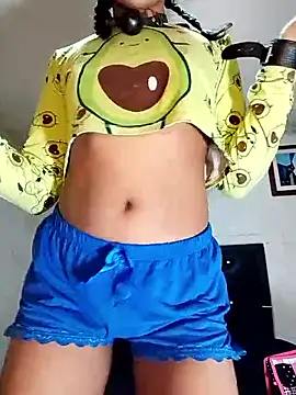Snapshot of KattyBerryX chatting on 7, 6, 2026 KattyBerryX online show from 7, 6, 2026