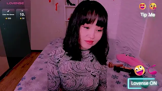 Akiko Yun online show from 23, 4, 2026