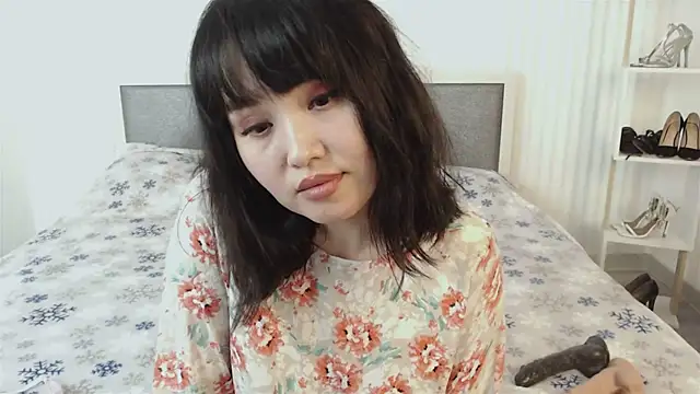 Akiko Yun online show from 4, 3, 2025
