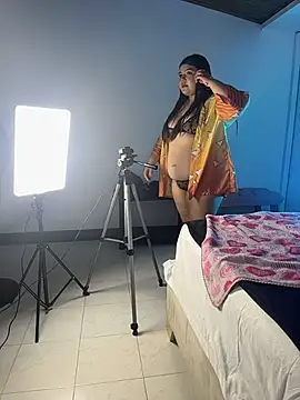 Amelie Fabulous  online show from 26, 6, 2026