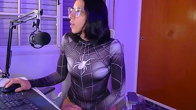 Poison Ivy 29 online show from 22, 4, 2026